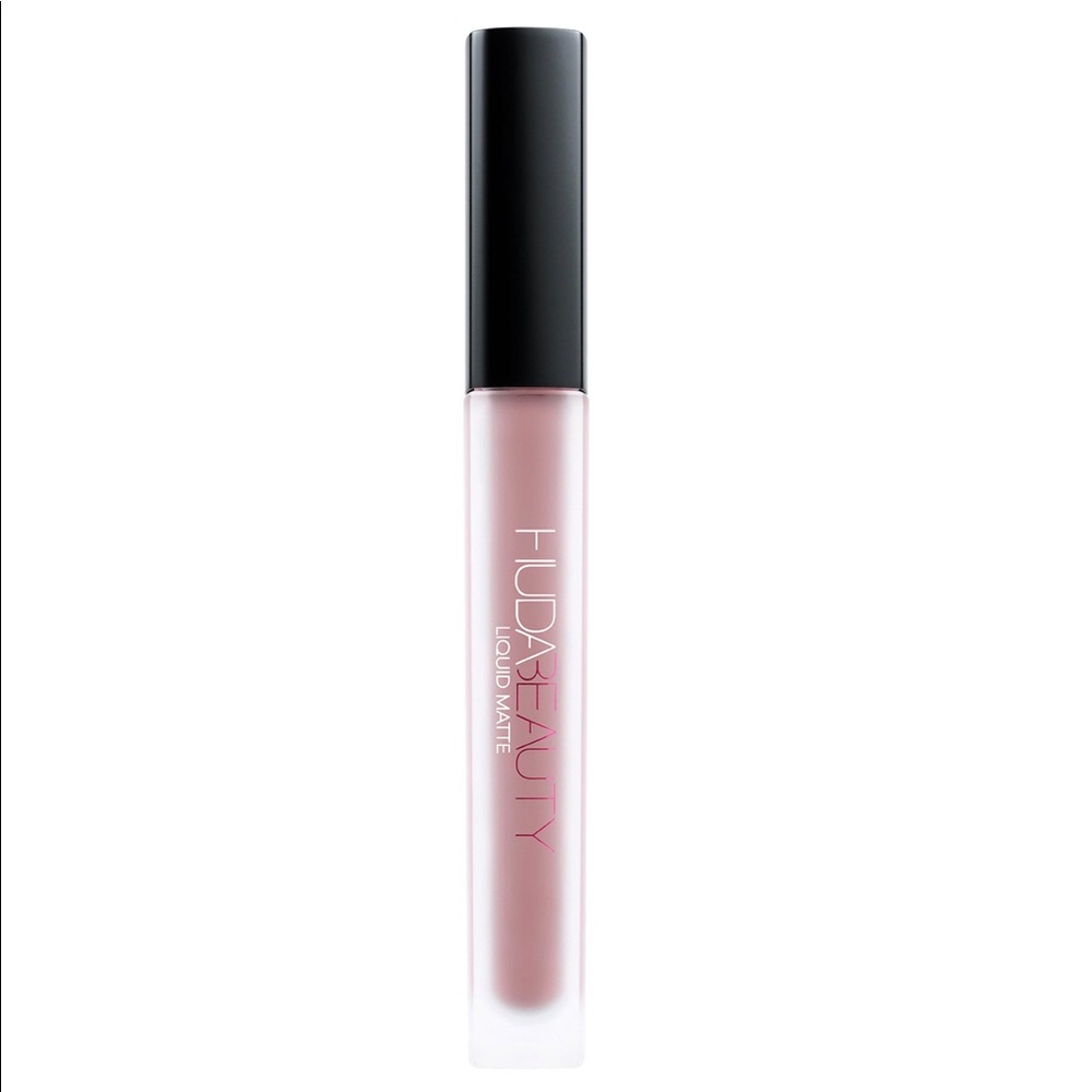 HUDA BEAUTY: liquid matte 👄